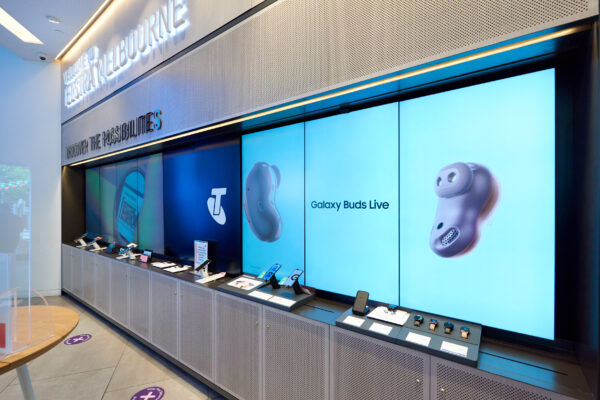 Samsung wearable best sale store